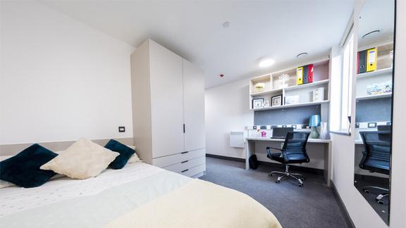 1 bedroom student apartment in Shelton, Stoke-on-Trent