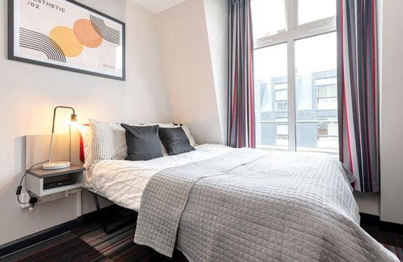 1 bedroom student apartment in City Centre, Coventry