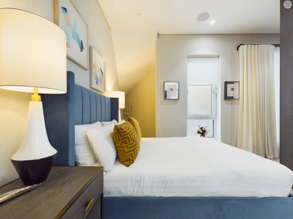 2 bedroom student apartment in Soho, London
