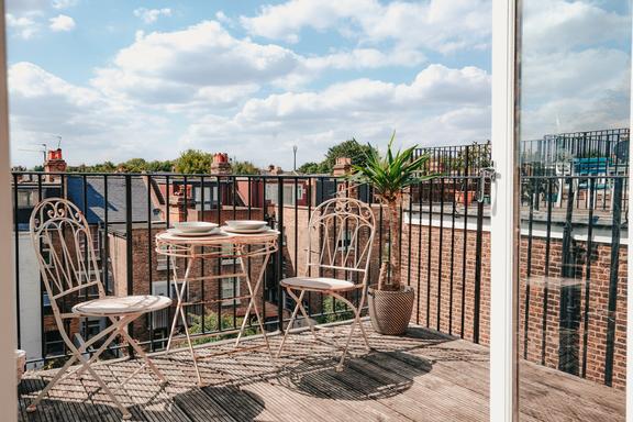 2 bedroom student apartment in Hampstead, London