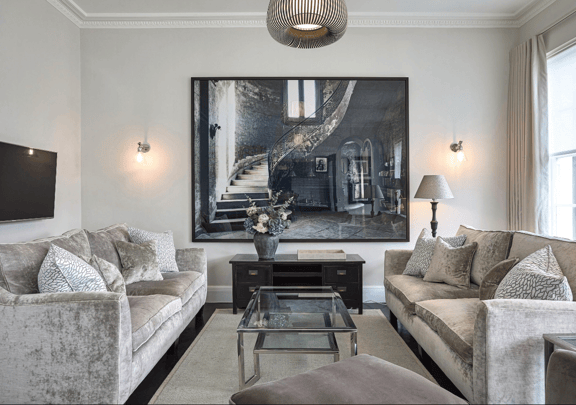 2 bedroom student apartment in Soho, London
