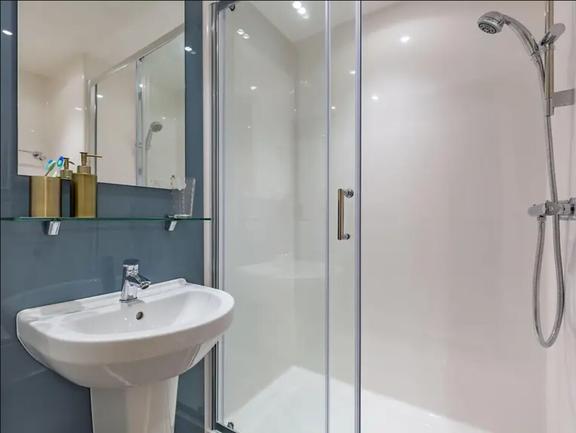 1 bedroom student apartment in Mutley Plain, Plymouth