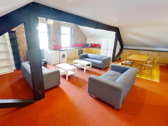 5 bedroom student apartment in Hockley, Nottingham