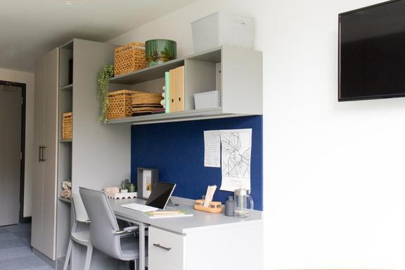 1 bedroom student apartment in Woodhouse, Leeds