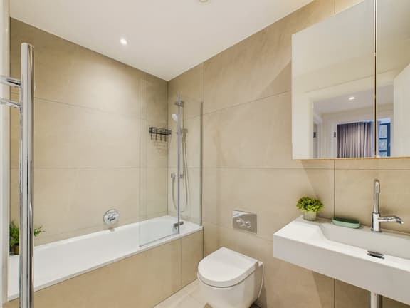 2 bedroom student apartment in Paddington, London