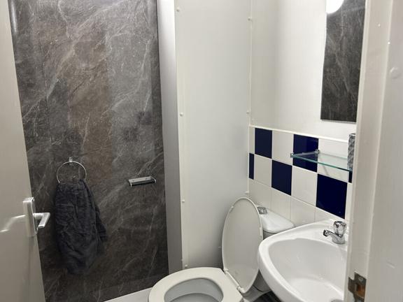 6 bedroom student apartment in Great Horton, Bradford