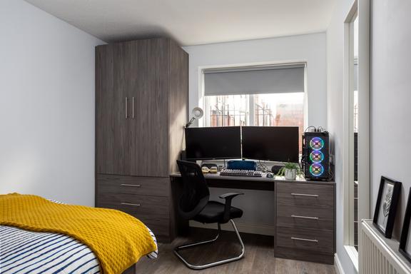 4 bedroom student apartment in Hyde Park, Leeds
