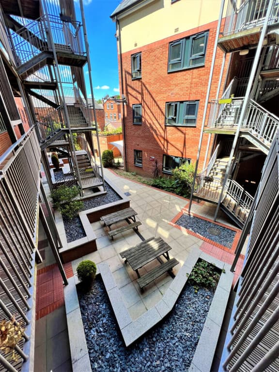 2 bedroom student apartment in Golden Triangle, Loughborough