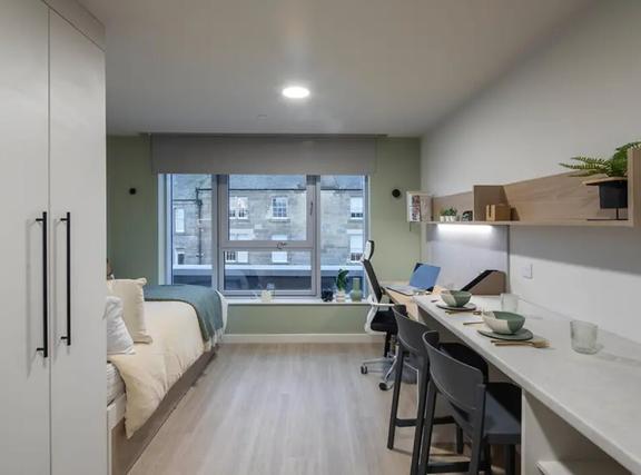 1 bedroom student apartment in Leith, Edinburgh