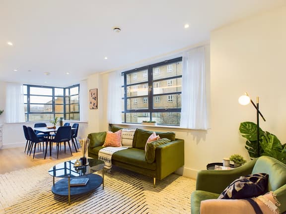 2 bedroom student apartment in Paddington, London