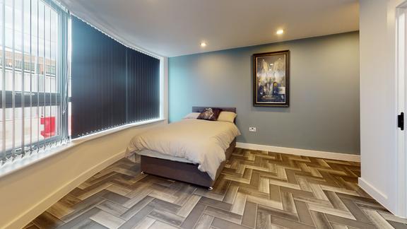 8 bedroom student apartment in Beeston, Nottingham