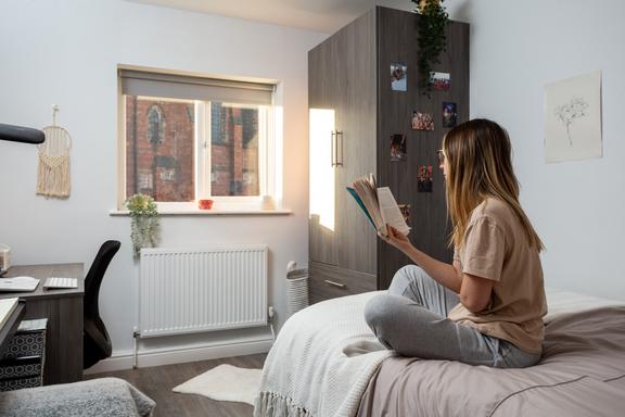 4 bedroom student apartment in Hyde Park, Leeds