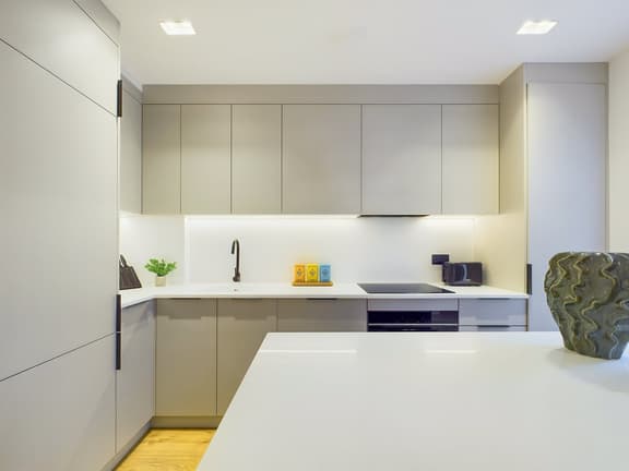 2 bedroom student apartment in Marylebone, London