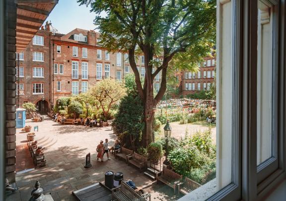 1 bedroom student apartment in Soho, London