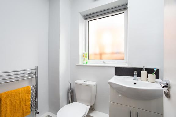 4 bedroom student apartment in Hyde Park, Leeds