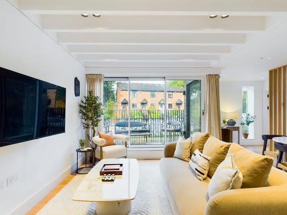 3 bedroom student apartment in Camden, London