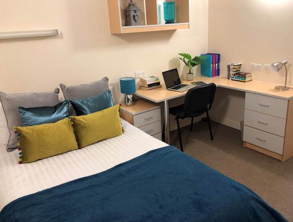1 bedroom student apartment in Great Horton, Bradford