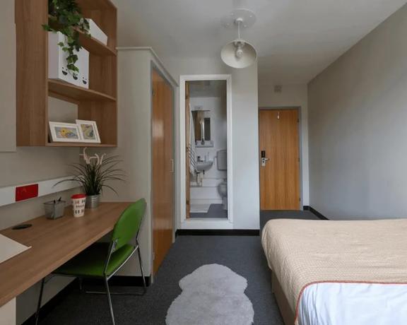 1 bedroom student apartment in City Centre, Exeter