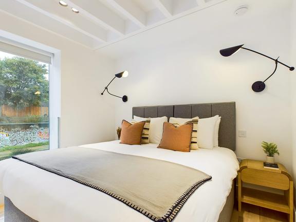 3 bedroom student apartment in Camden, London