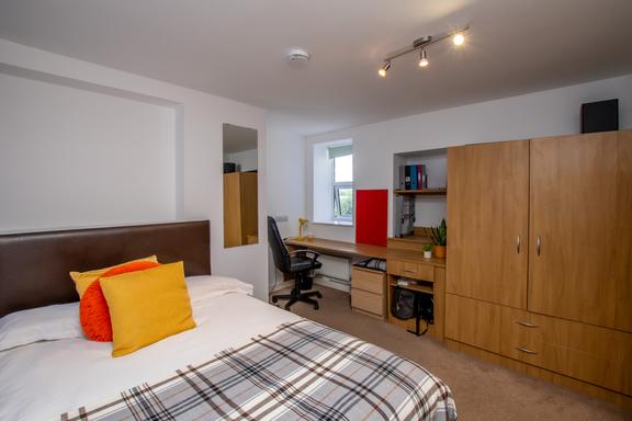 5 bedroom student apartment in Mutley Plain, Plymouth