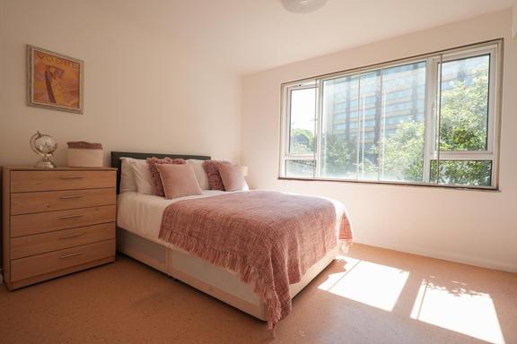 11 bedroom student apartment in Paddington, London