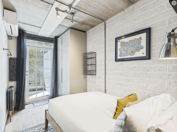 2 bedroom student apartment in Elephant and Castle, London