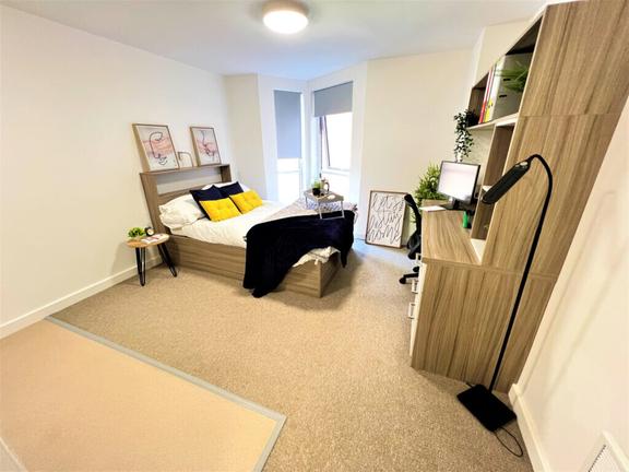 1 bedroom student apartment in Shelton, Stoke-on-Trent