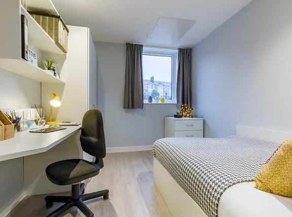 1 bedroom student apartment in Mutley Plain, Plymouth