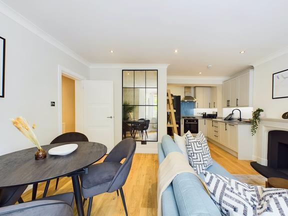 2 bedroom student apartment in Marylebone, London