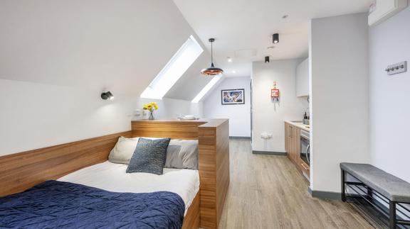 1 bedroom student apartment in Egham, Surrey