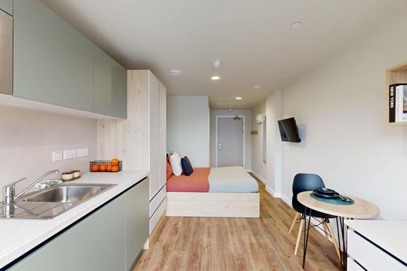 1 bedroom student apartment in Woodhouse, Leeds