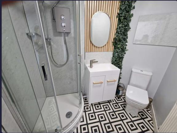 6 bedroom student apartment in Radford, Nottingham