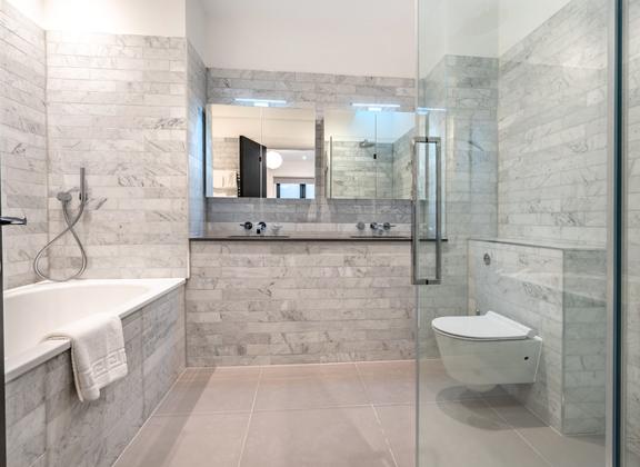 3 bedroom student apartment in Soho, London