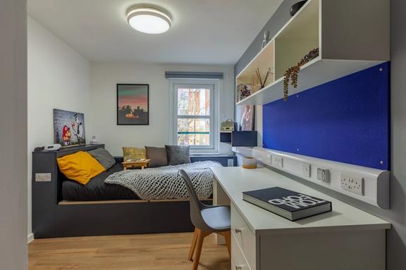 1 bedroom student apartment in Guildford, Surrey