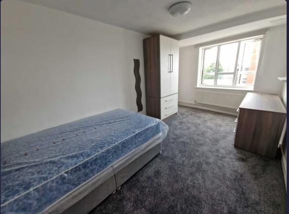 6 bedroom student apartment in Radford, Nottingham