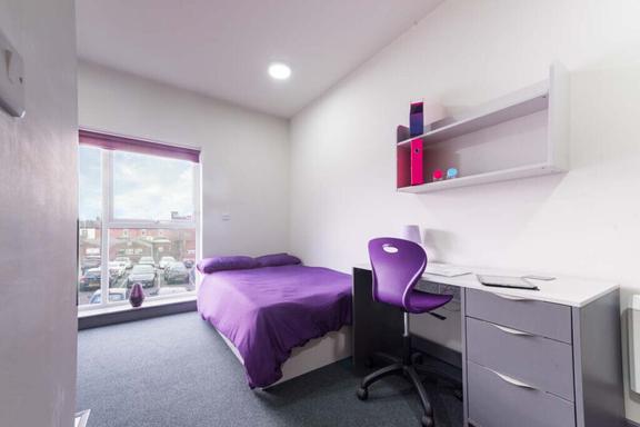 1 bedroom student apartment in Penkhull, Stoke-on-Trent