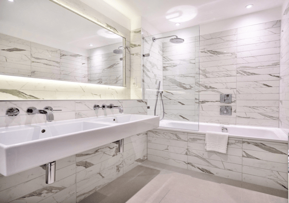 2 bedroom student apartment in Soho, London