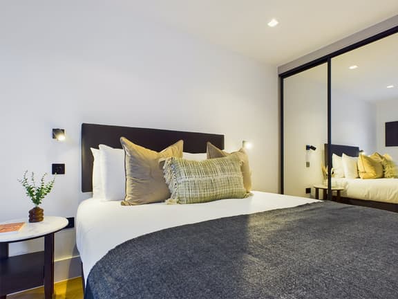 2 bedroom student apartment in Marylebone, London