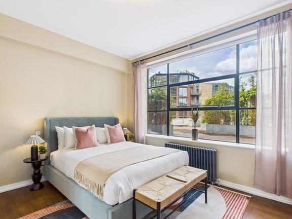 3 bedroom student apartment in Shoreditch, London