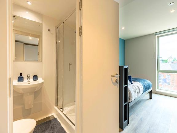 1 bedroom student apartment in City Centre, Birmingham