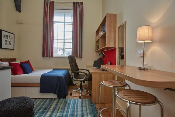 1 bedroom student apartment in City Centre, Chester