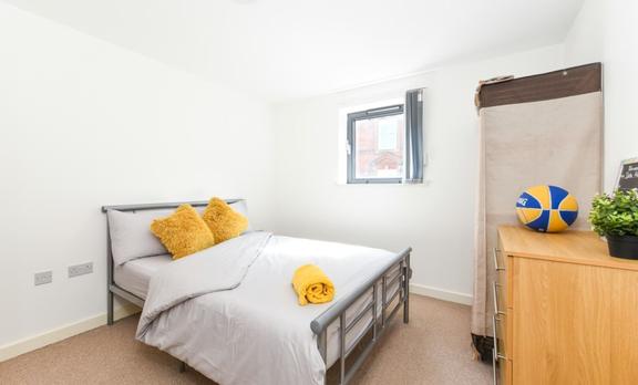 2 bedroom student apartment in West Bar, Sheffield