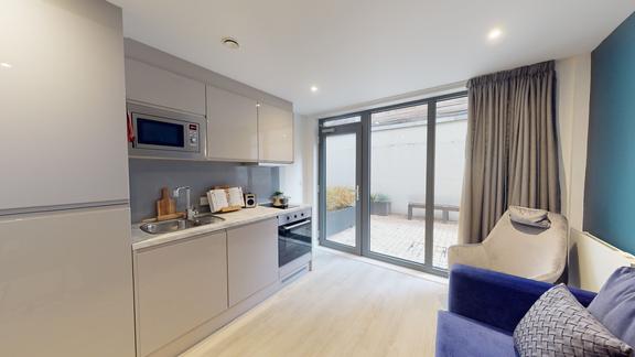 1 bedroom student apartment in City Centre, Reading