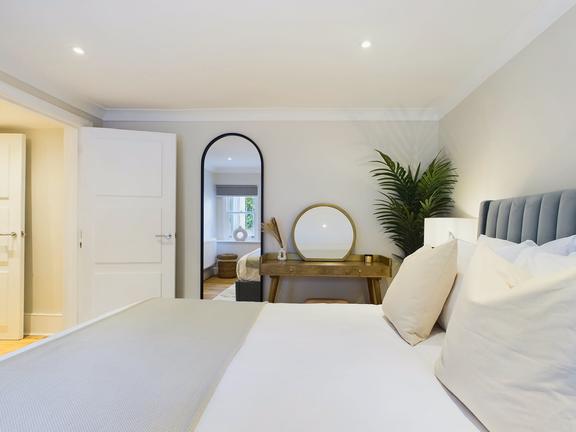 2 bedroom student apartment in Marylebone, London