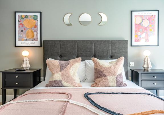 2 bedroom student apartment in Soho, London