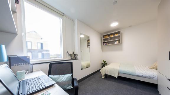 1 bedroom student apartment in Shelton, Stoke-on-Trent