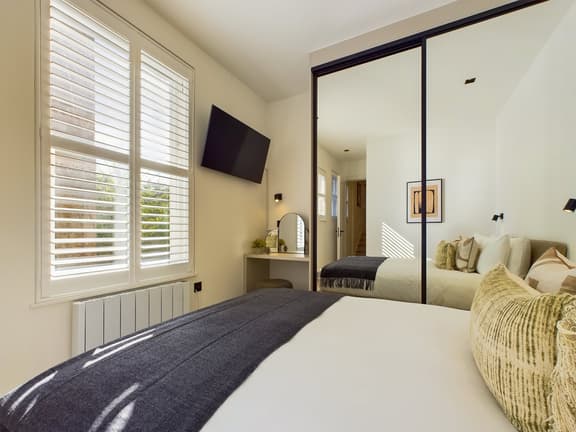2 bedroom student apartment in Marylebone, London