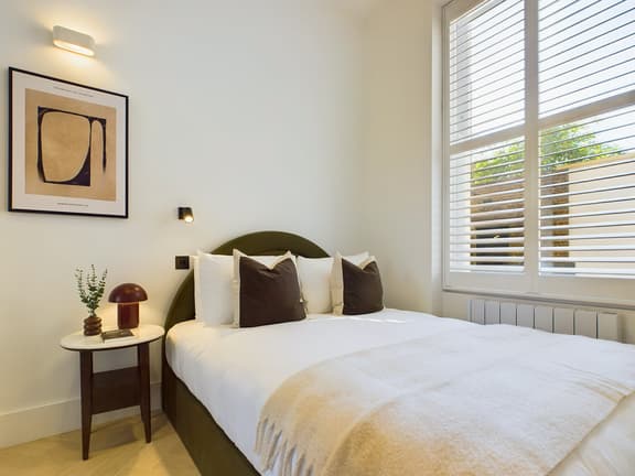 2 bedroom student apartment in Marylebone, London