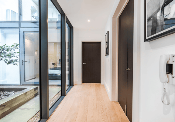 3 bedroom student apartment in Soho, London