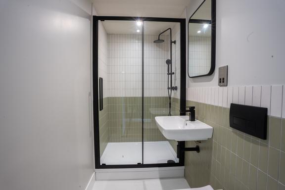 1 bedroom student apartment in Brent Cross, London